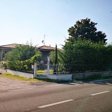 Гостьовий будинок Casa Bella Понті-суль-Мінчіо Екстер'єр фото